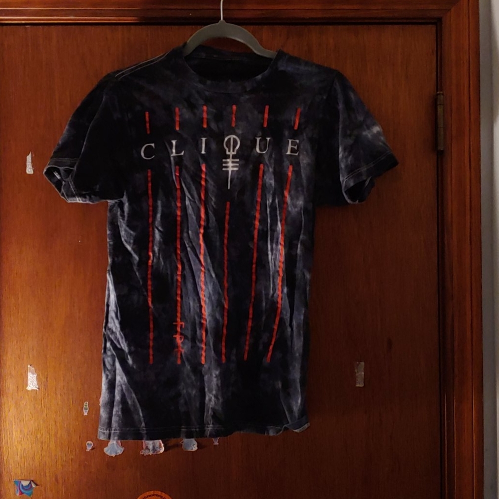 TØP graphic tee